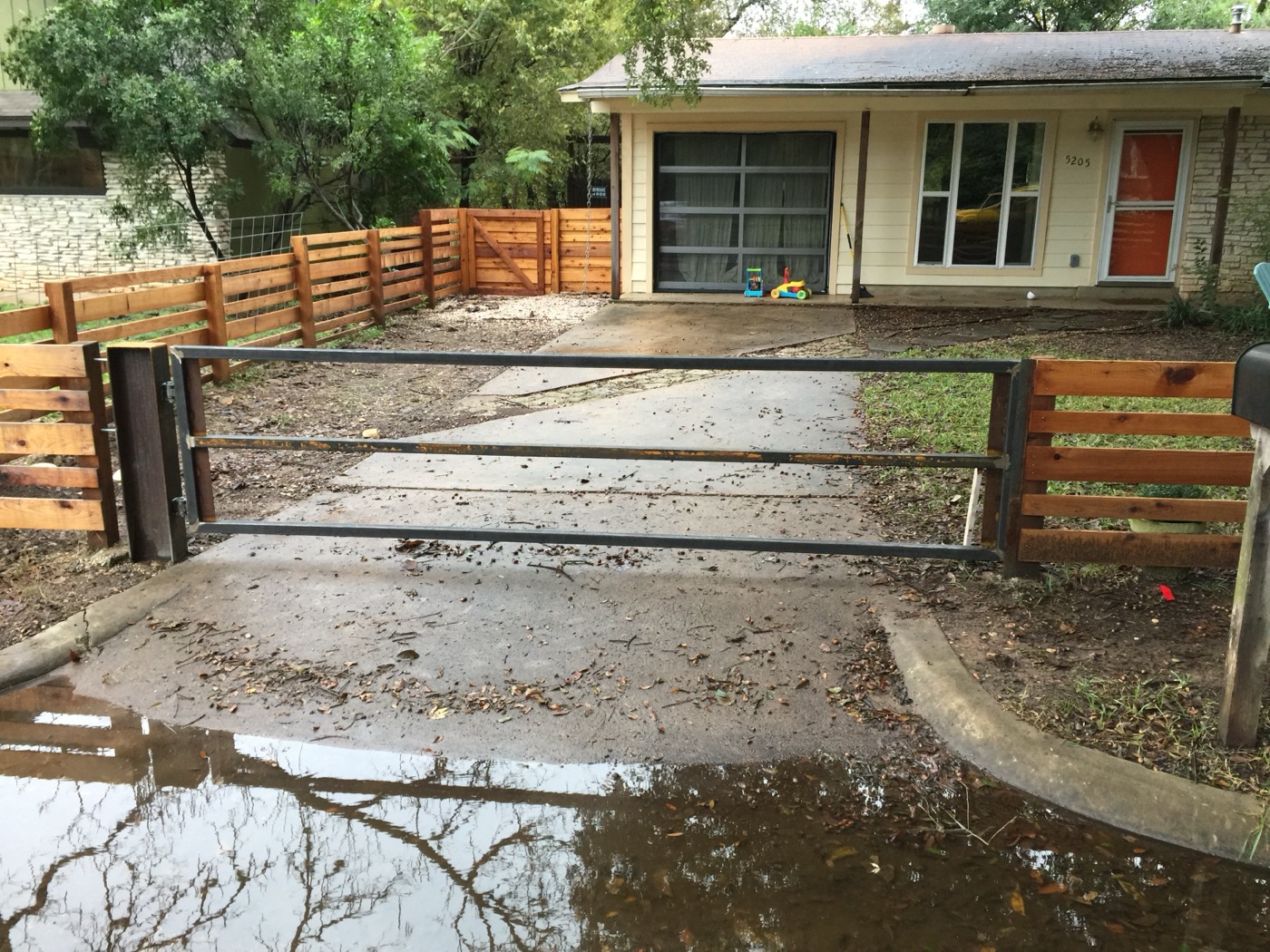 Steel driveway gate